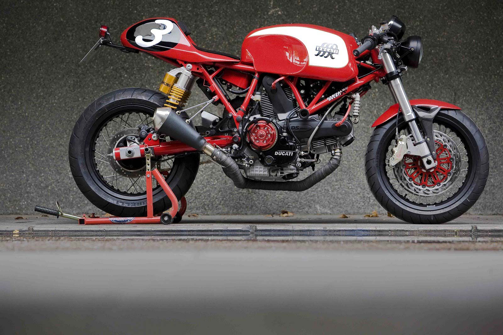 radical-ducati-cafe-veloce-2.jpg