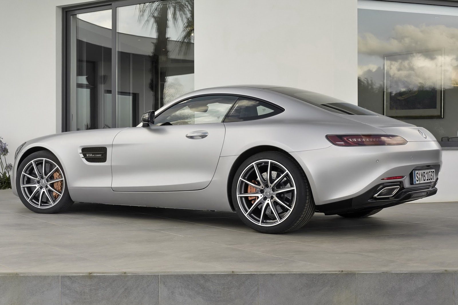 AMG-GT-24.jpg