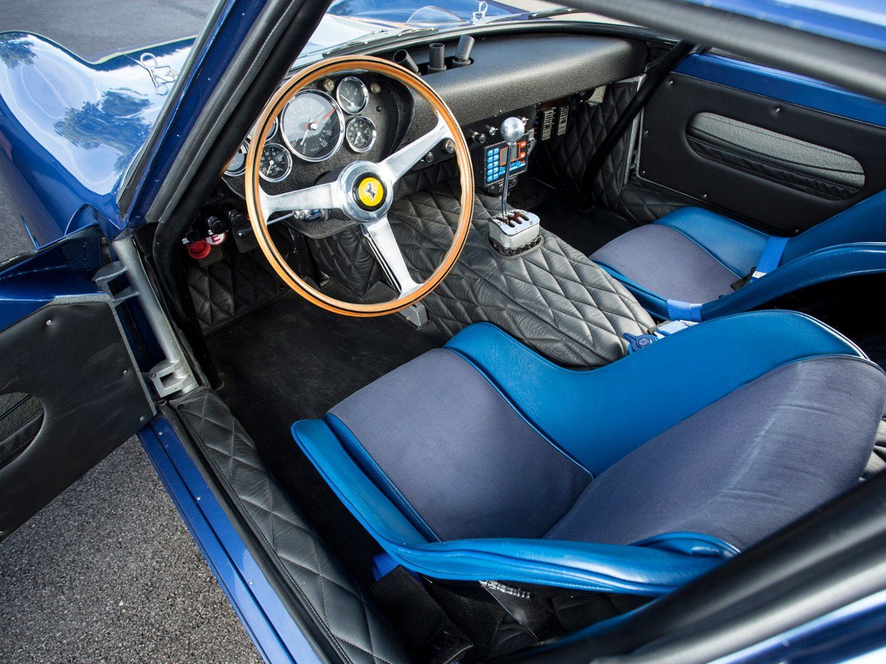 Ferrari-250-GTO-blauw-occasion-07.jpg
