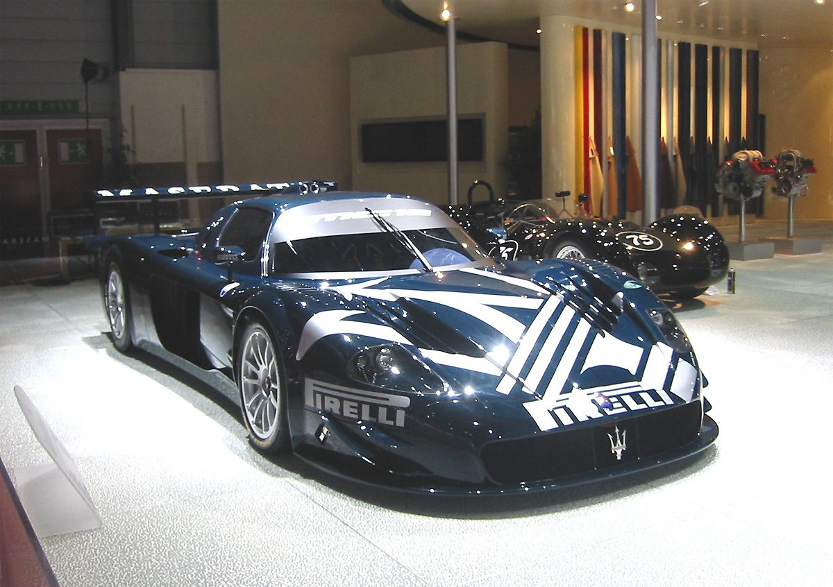 maserati_mc12_racing_geneva04.jpg