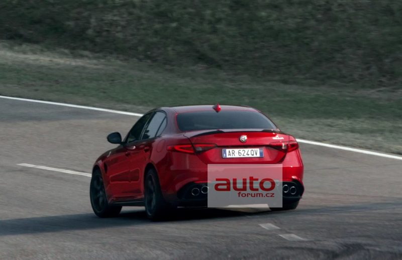 Alfa_Romeo_Giulia_2016_unik_vse_11_800_600.jpg