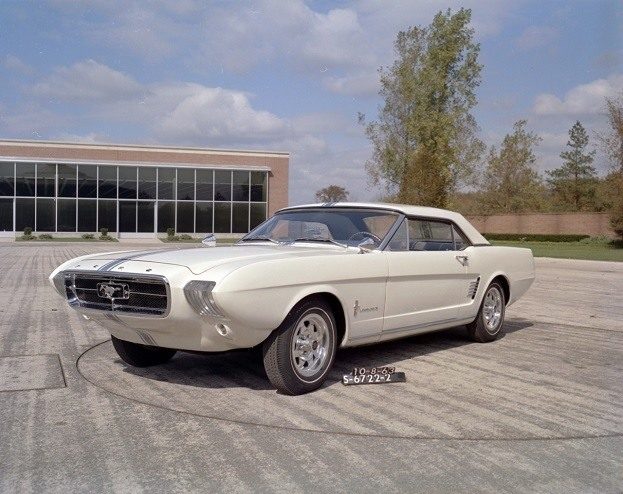 1963-Ford-Mustang-II-Concept.jpg