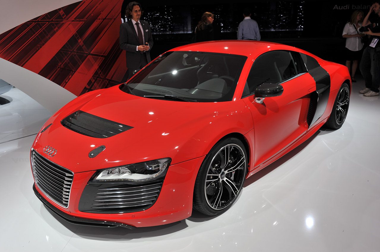 03-audi-r8-e-tron-frankfurt.jpg