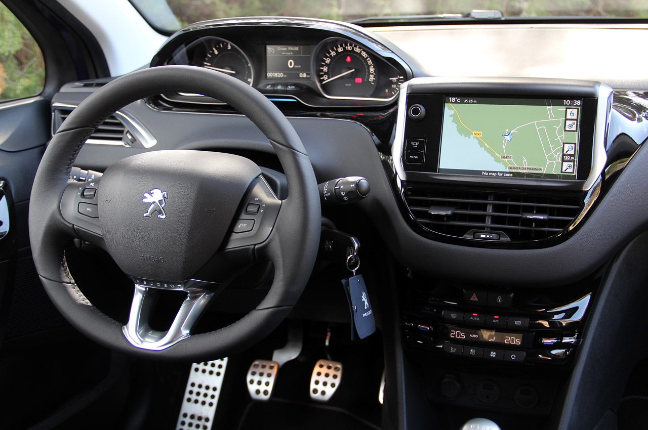 20-2012-peugeot-208-fd.jpg