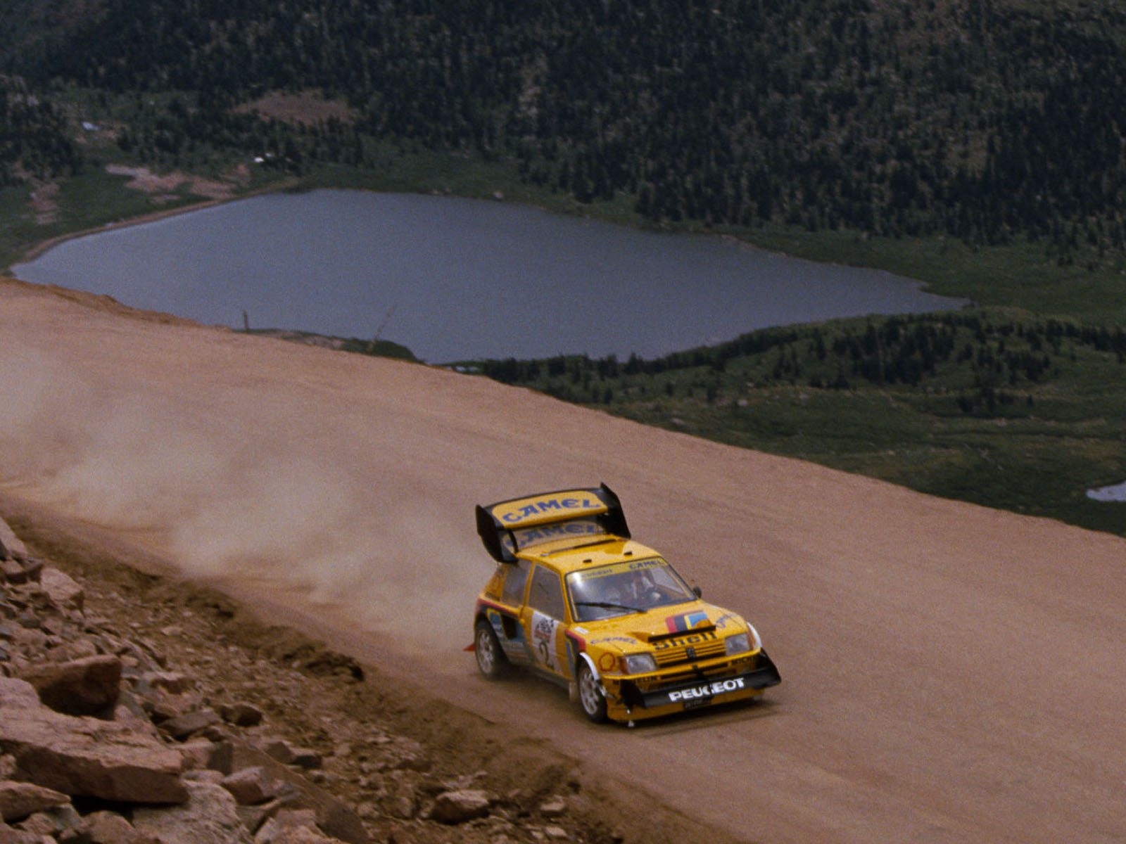 Peugeot-205_T16_Pikes_Peak__mp40_pic_40235.jpg