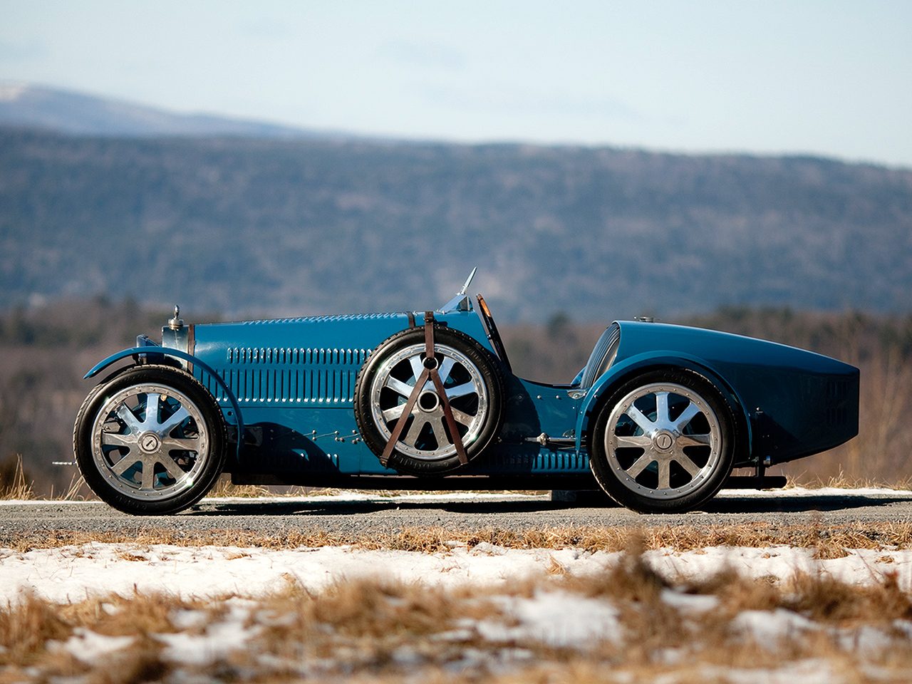 1924-30_Bugatti_Type-35_01.jpg