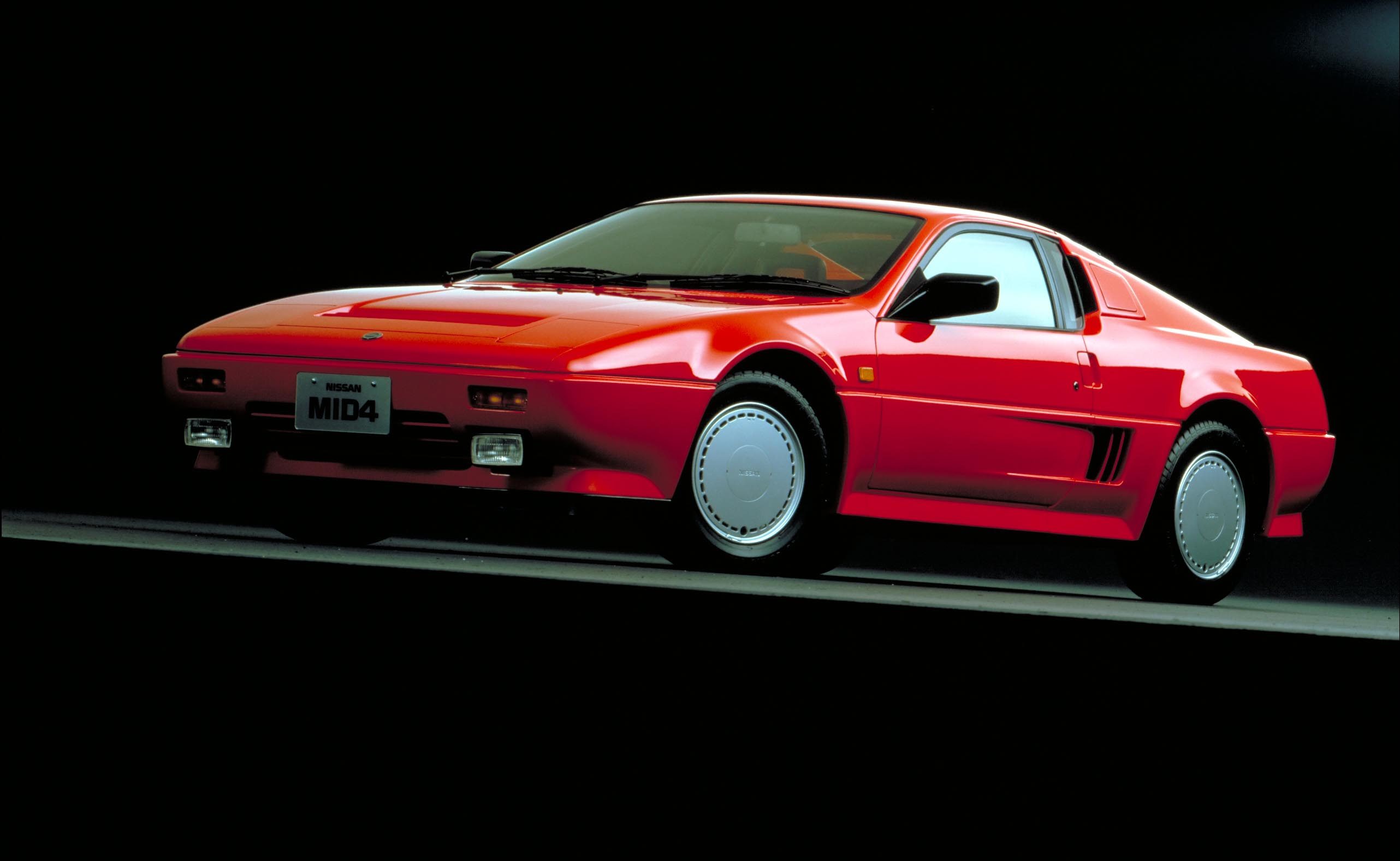 1985_Nissan_MID-4_concept_01.jpg