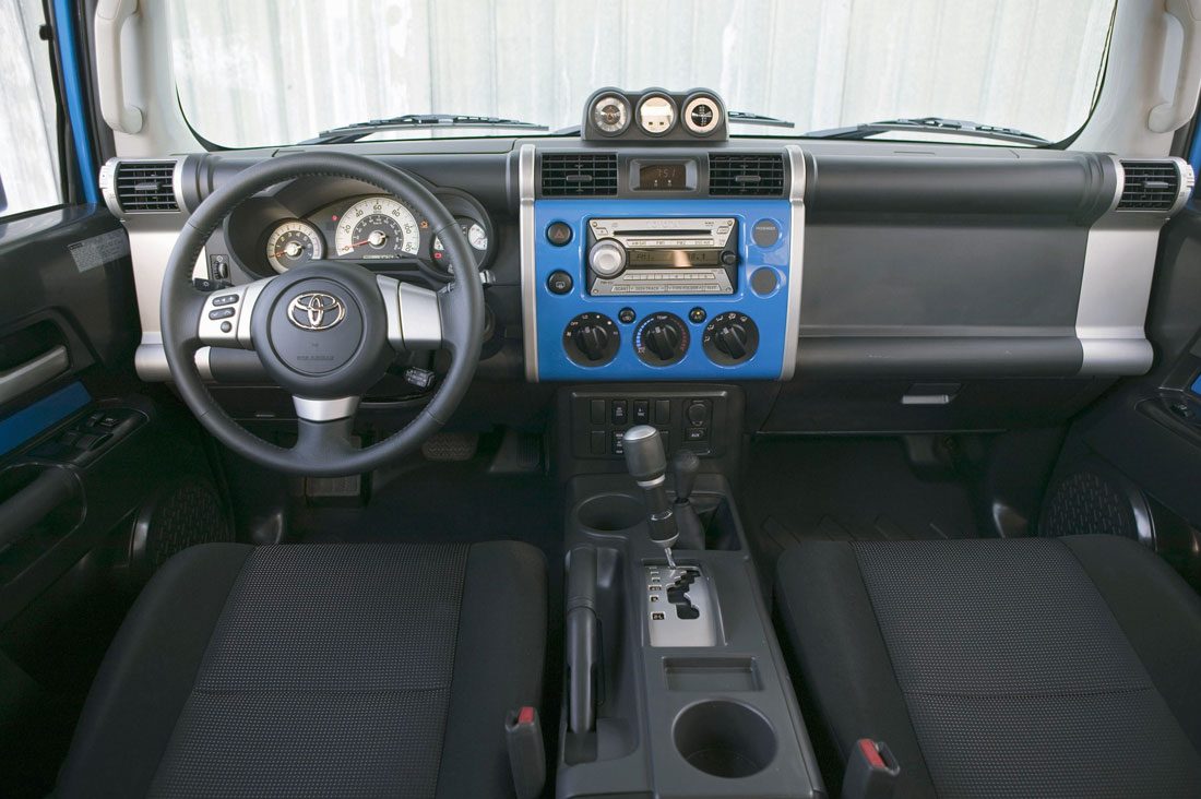 toyota_fj-cruiser_10_03.jpg