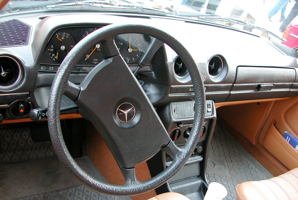 Mercedes-123-column-shifter-b.jpg