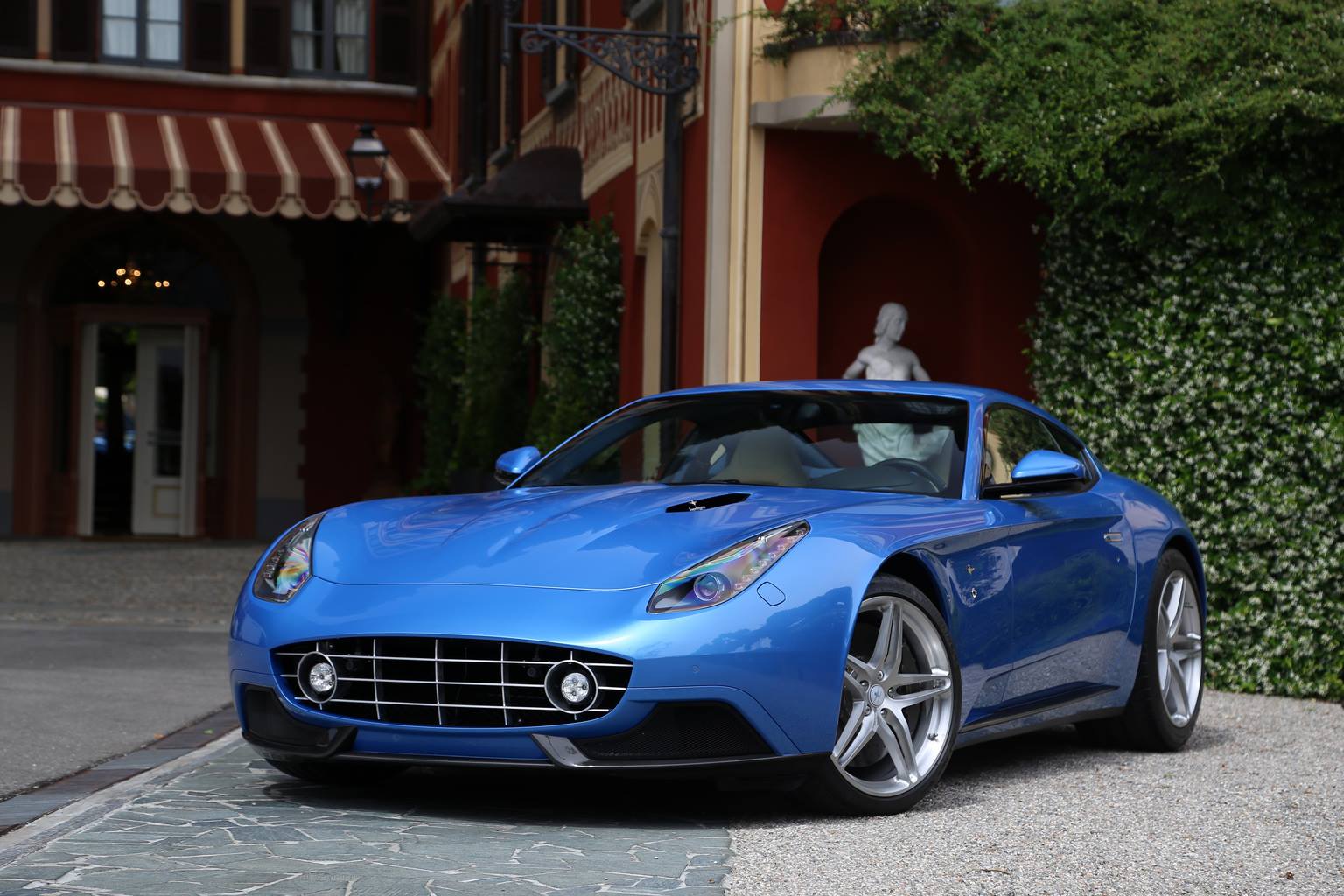 Touring_Superleggera_Berlinetta_Lusso_2015_2_Credits_Nicolas_Jeannier.jpg