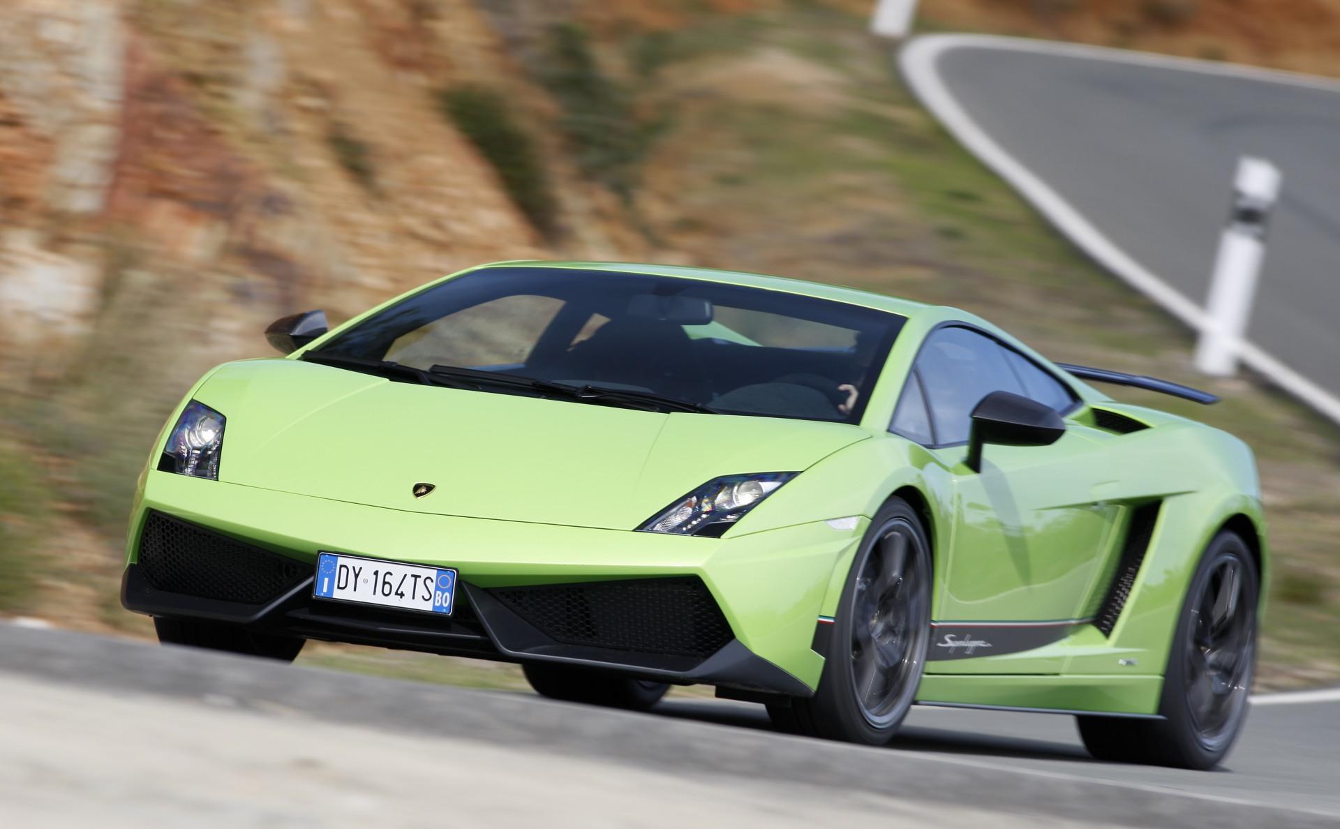 2010_Lamborghini_Gallardo_LP570-4_07.jpg