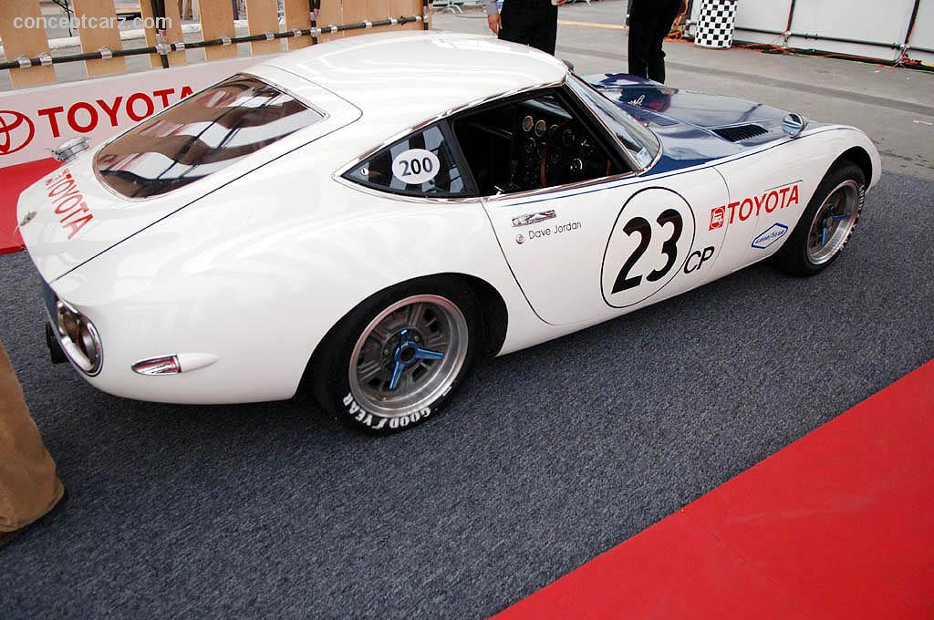 67_Toyota_2000GT_DV-06_MHR_02.jpg