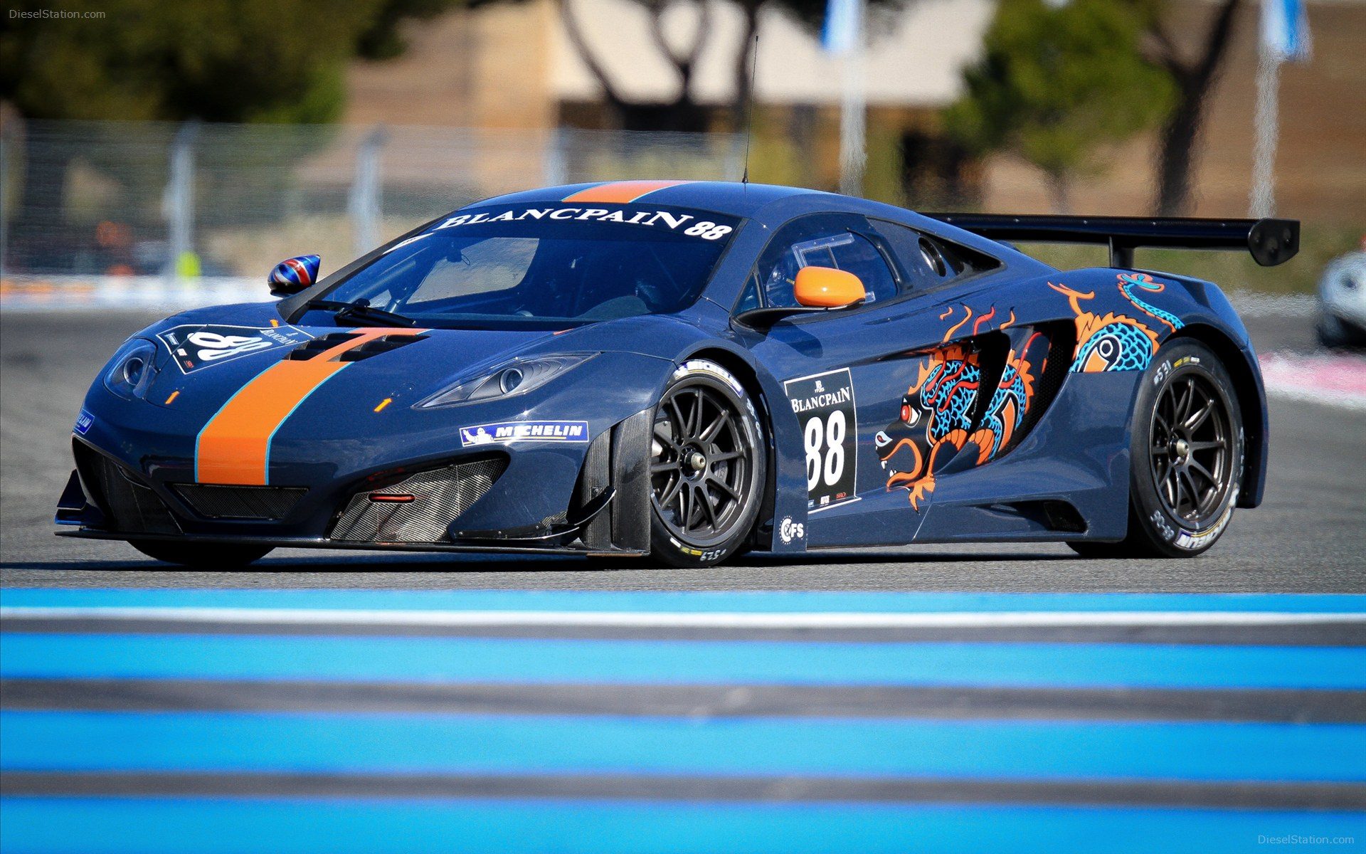 McLaren-MP4-12C-GT3-2012-widescreen-25.jpg