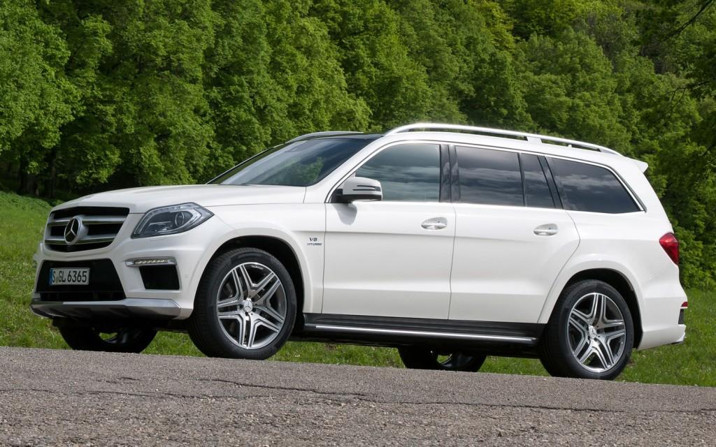 2013-mercedes-benz-gl63-amg-front-view-2.jpeg