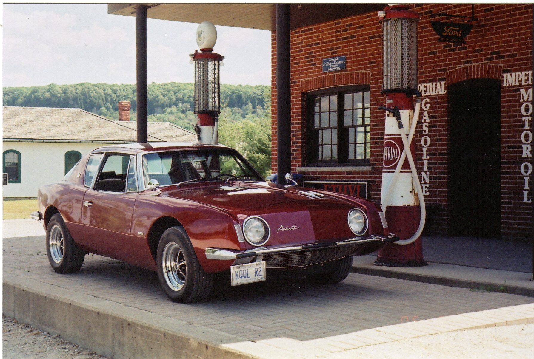 12333-1963-Studebaker-Avanti.jpg