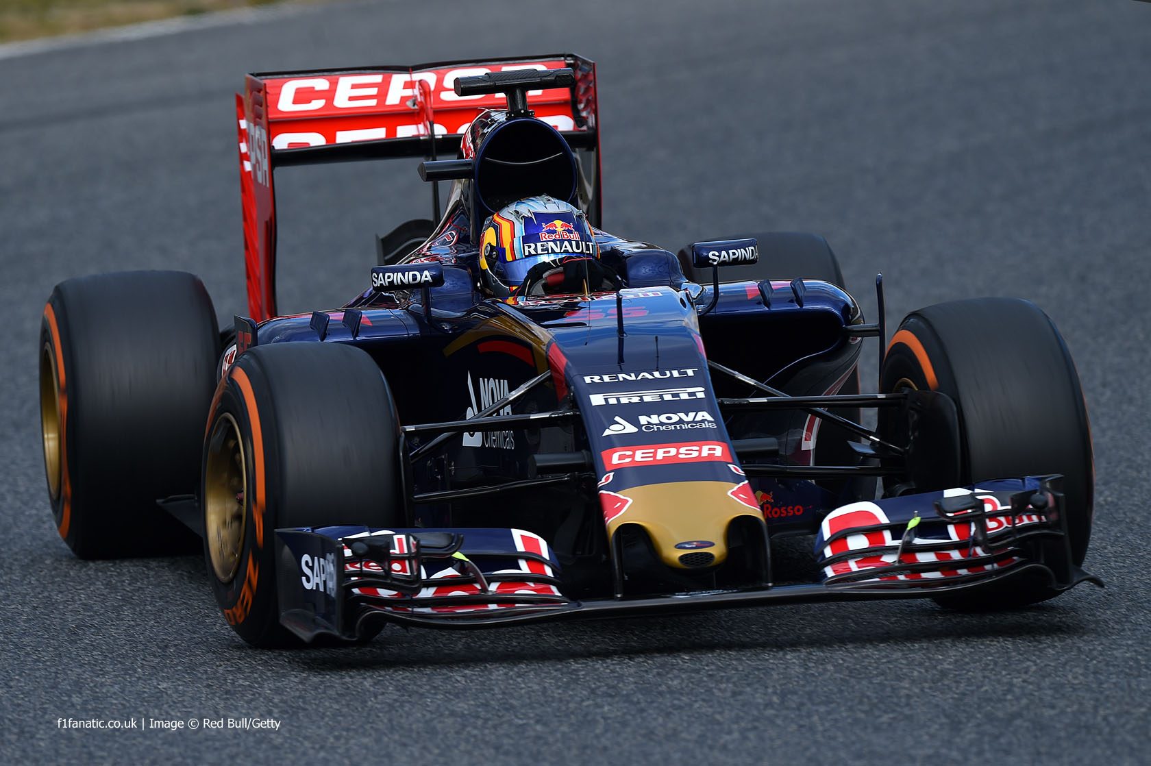 Carlos-Sainz-Jnr-Toro-Rosso-2015-F1-testing-Barcelona-41.jpg