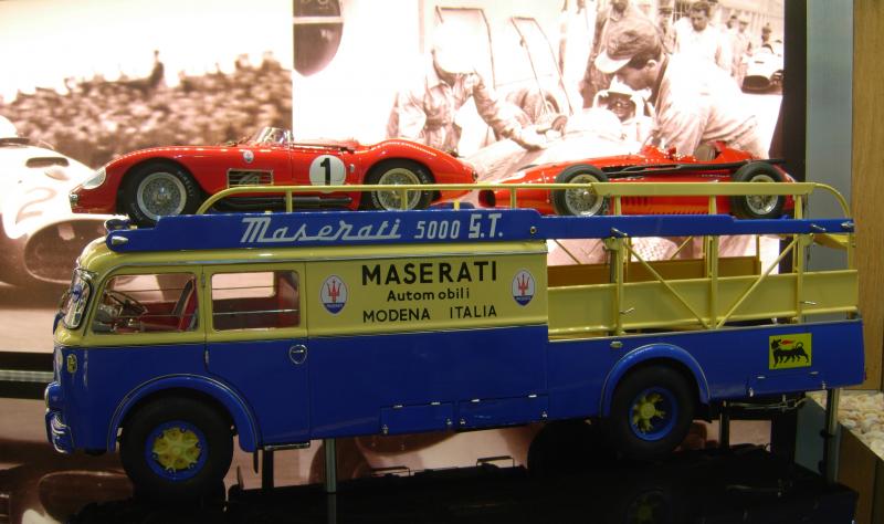 5-CMC-M-097-Maserati-Racing-Transporter-Fiat-642-RN2-Bartoletti-1957-Fabrice-Lachavanne.jpg