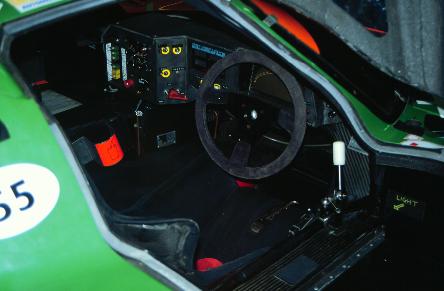 787B_cockpit2.jpg