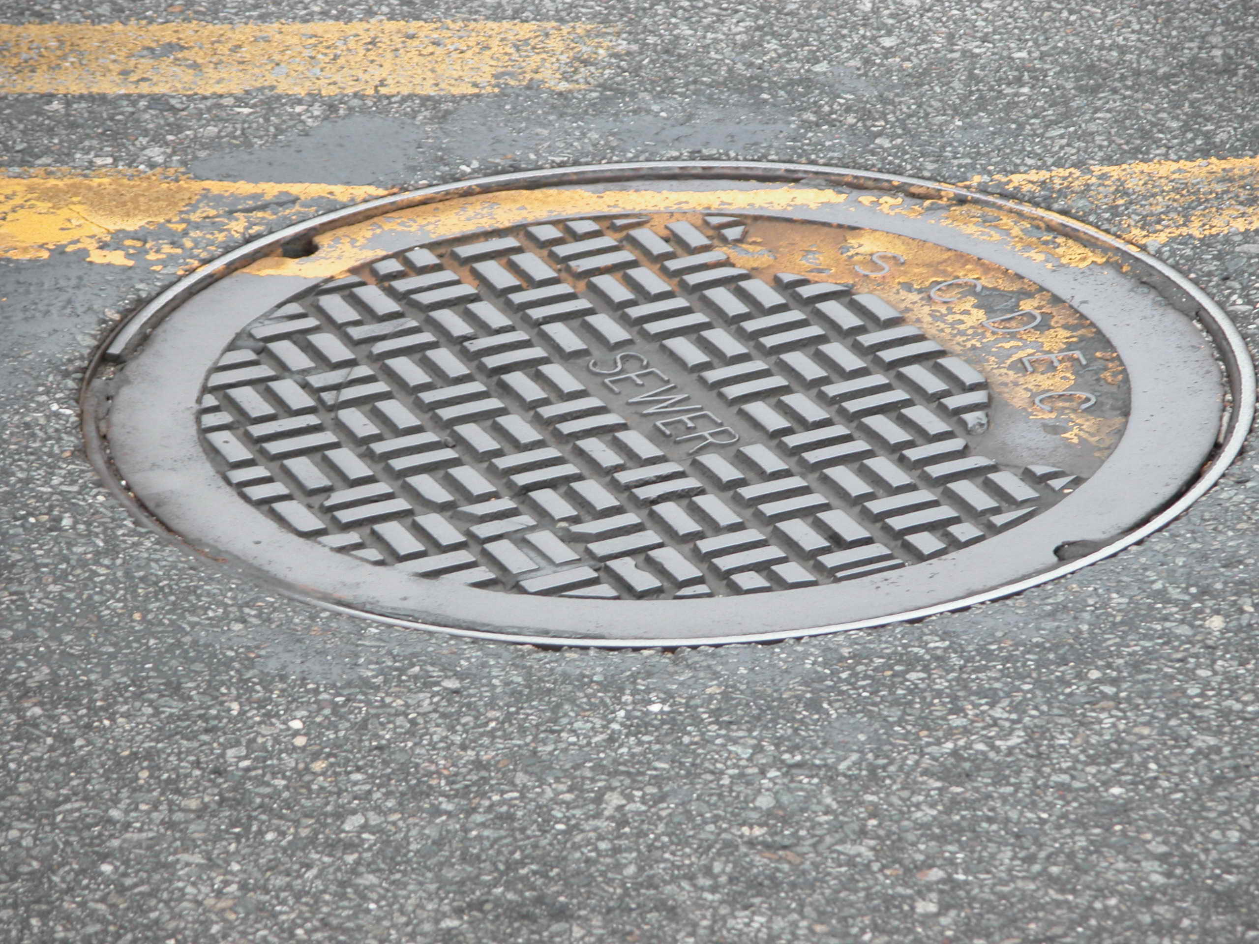 manhole_cover.jpg