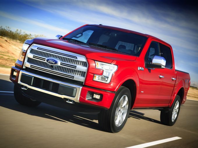 1389563194000-15FordF150CrewCarbRunningRed-03.jpg