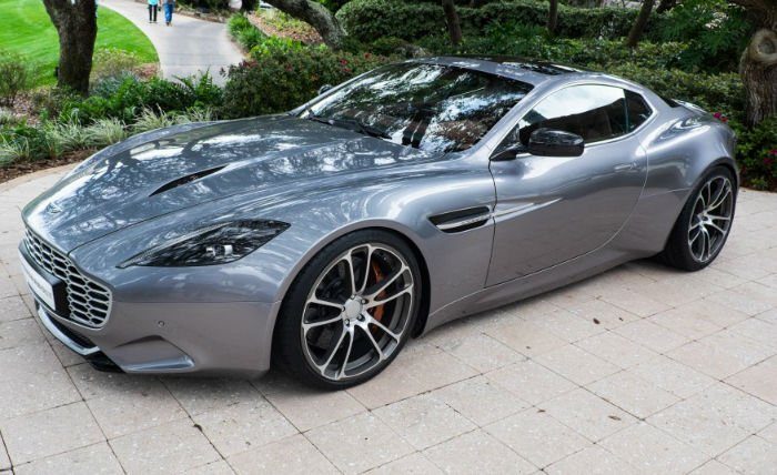 2017-Aston-Martin-v8-Vantage-Model.jpg