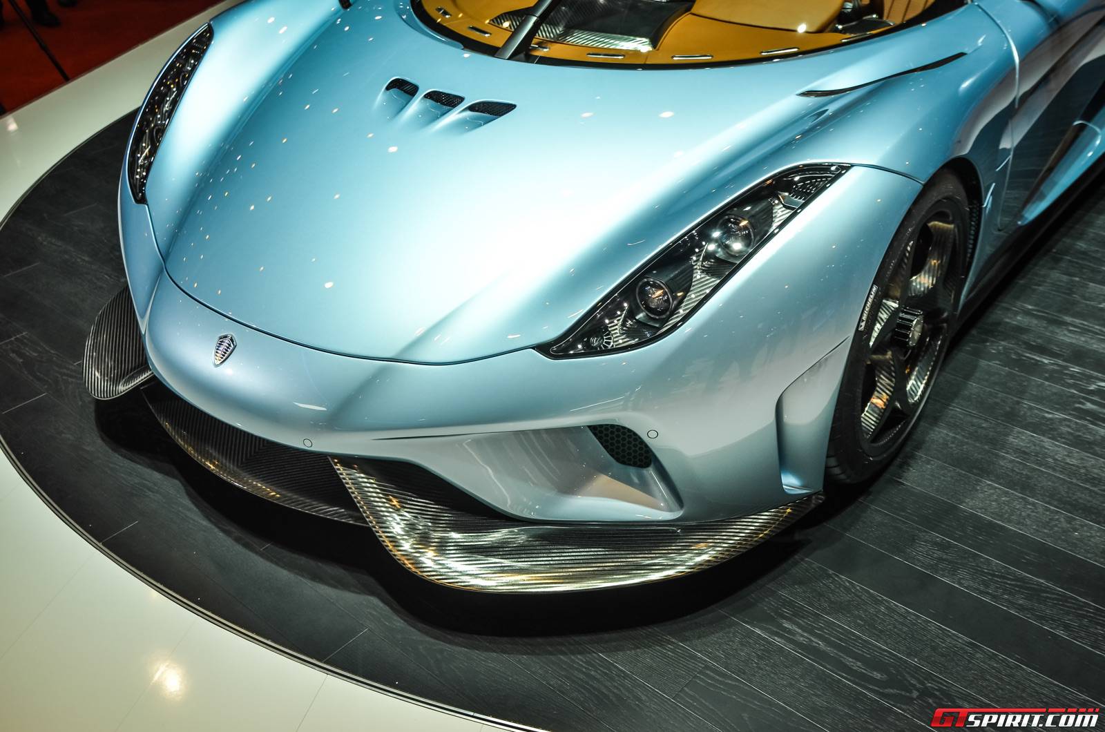 koenigsegg-regera8.jpg