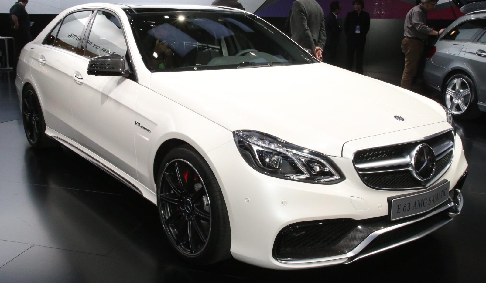 Detroit-2013-Mercedes-Benz-E63-AMG-4Matic-Facelift.jpg