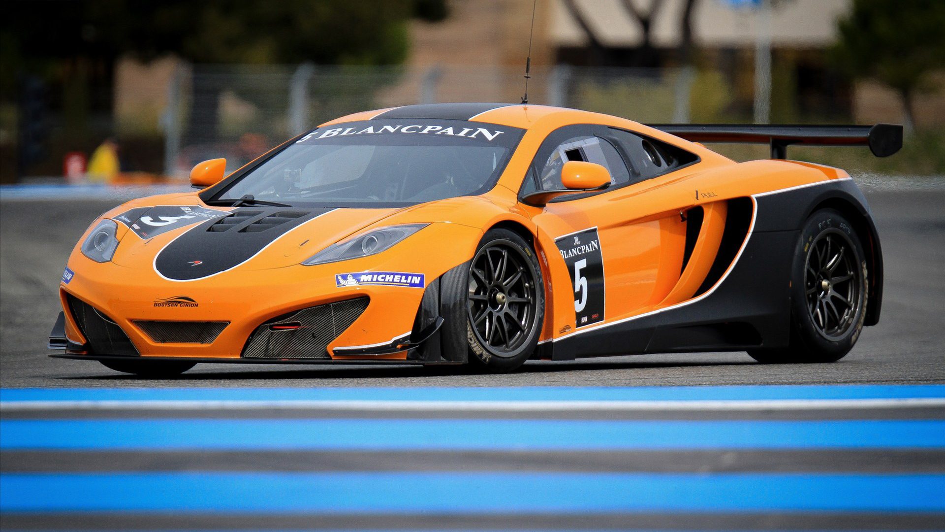 mclaren_mp4_12c_gt3_2012_3-HD.jpg