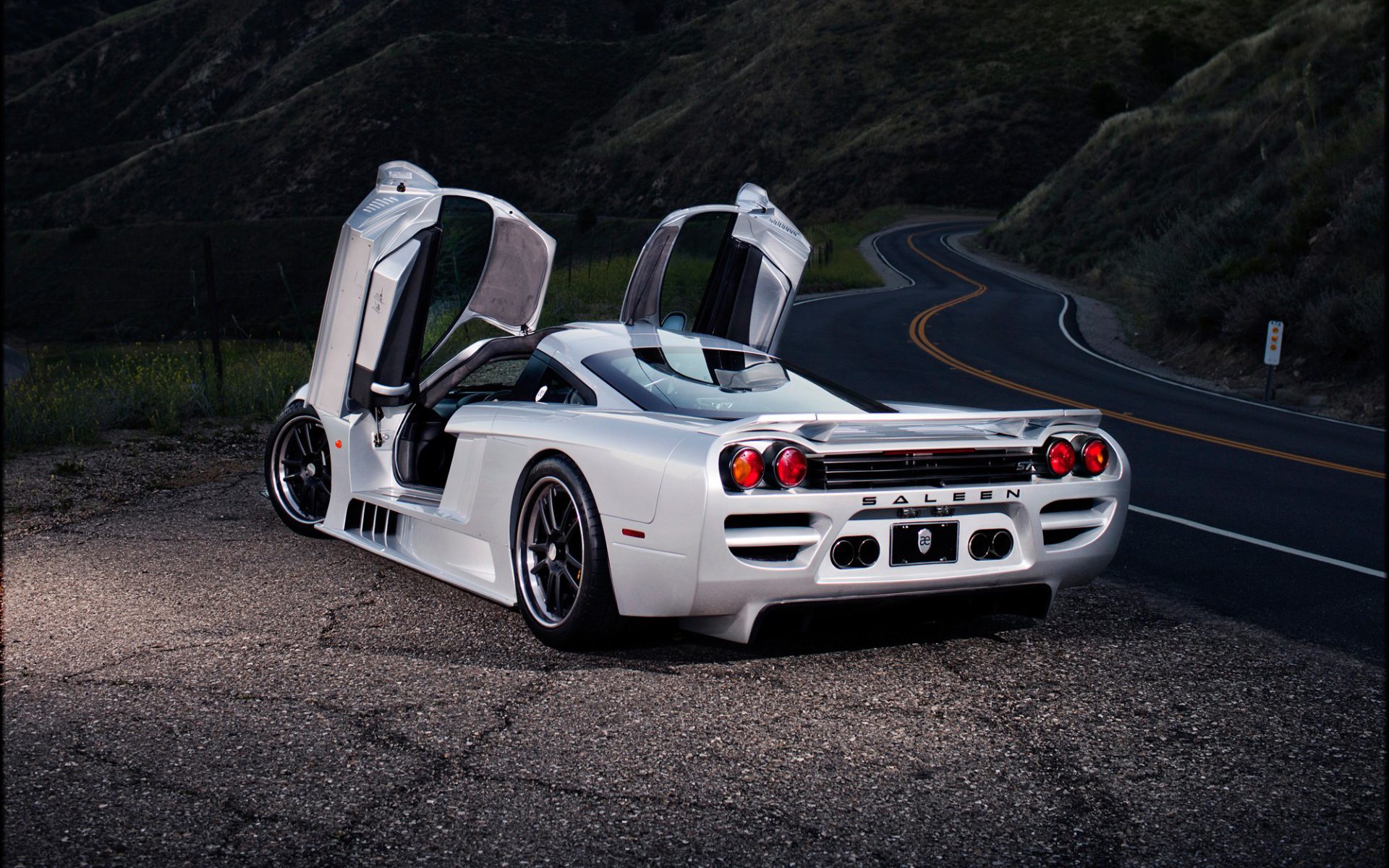 saleen_s7-wide.jpg