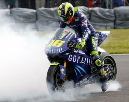 ValentinoRossi-burnout-dony.jpg