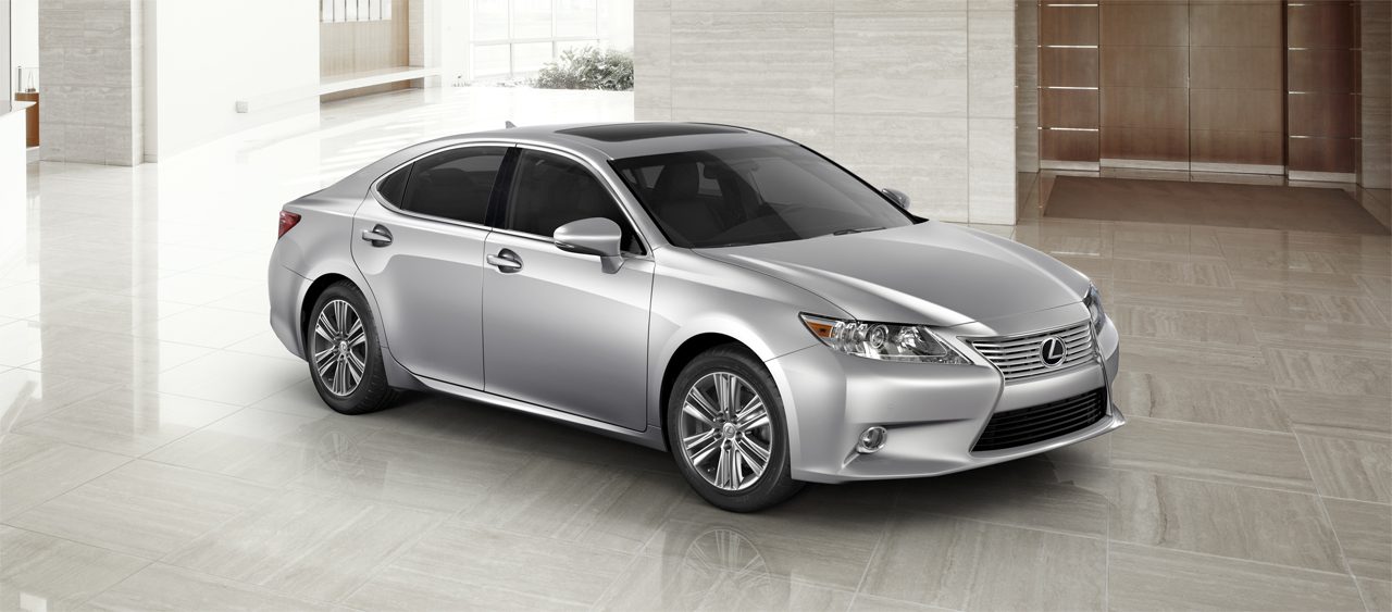 Lexus-ES-350-Exterior-SilverLiningMetallic-17SixSpokeAlloy.jpg