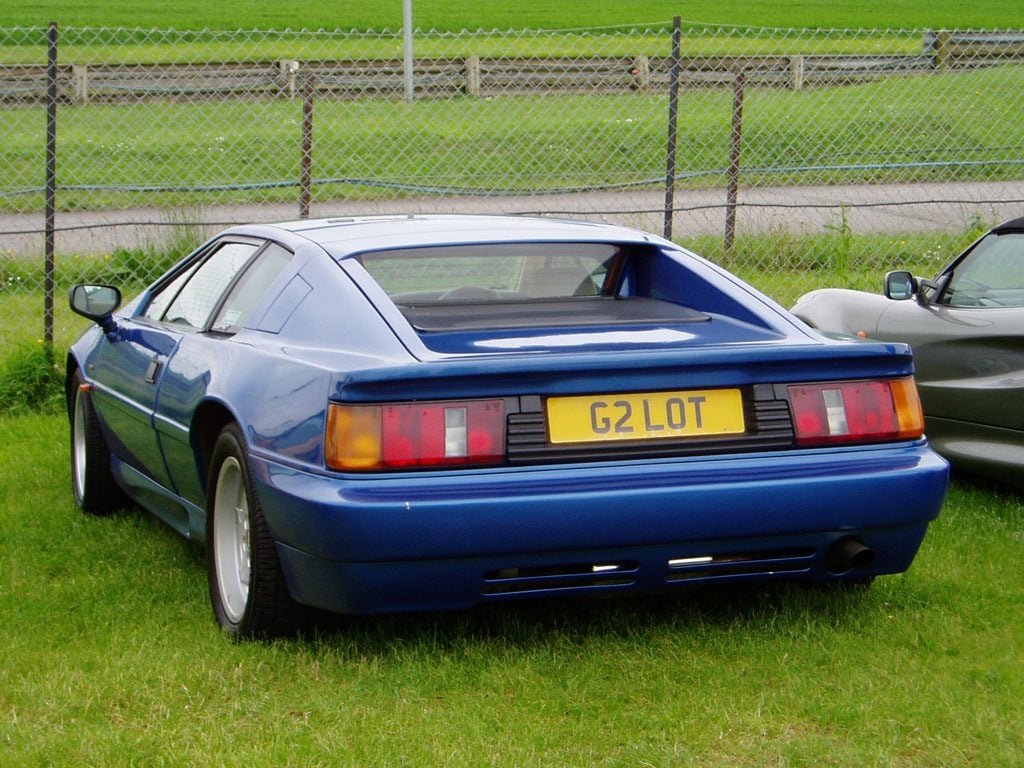 Lotus_Esprit_NA_1990.jpg