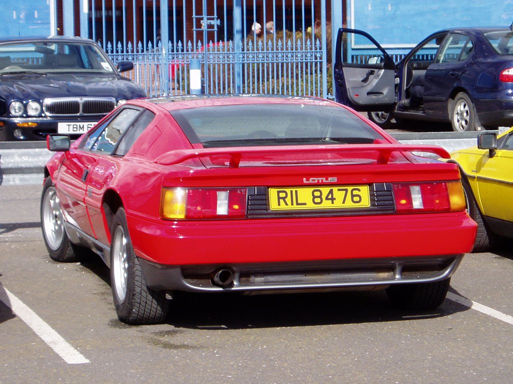 Lotus_Esprit_Turbo_Stevens_rear.JPG