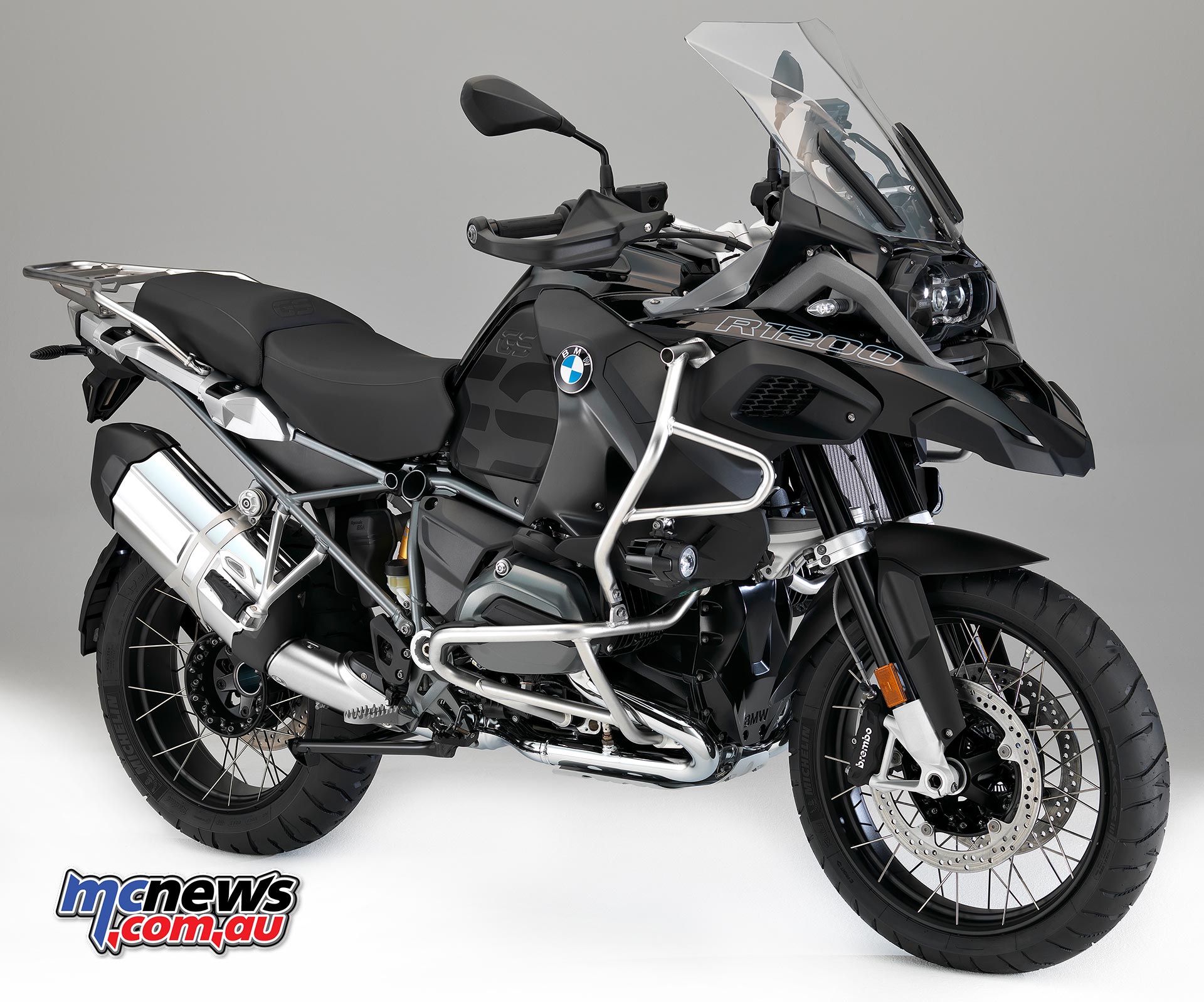 2017-BMW-R1200GS-Adventure-TripleBlack-4.jpg