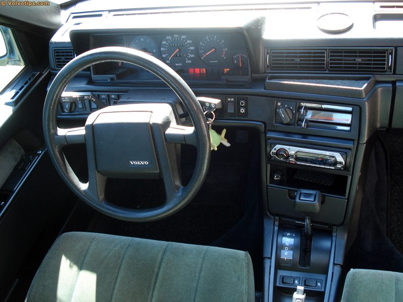 volvo-740-interior-1.jpg