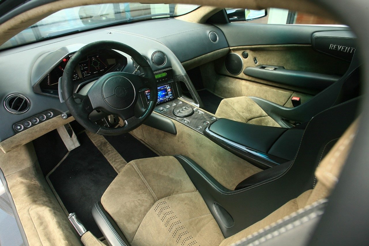 lamborghini-reventon-interior.jpg