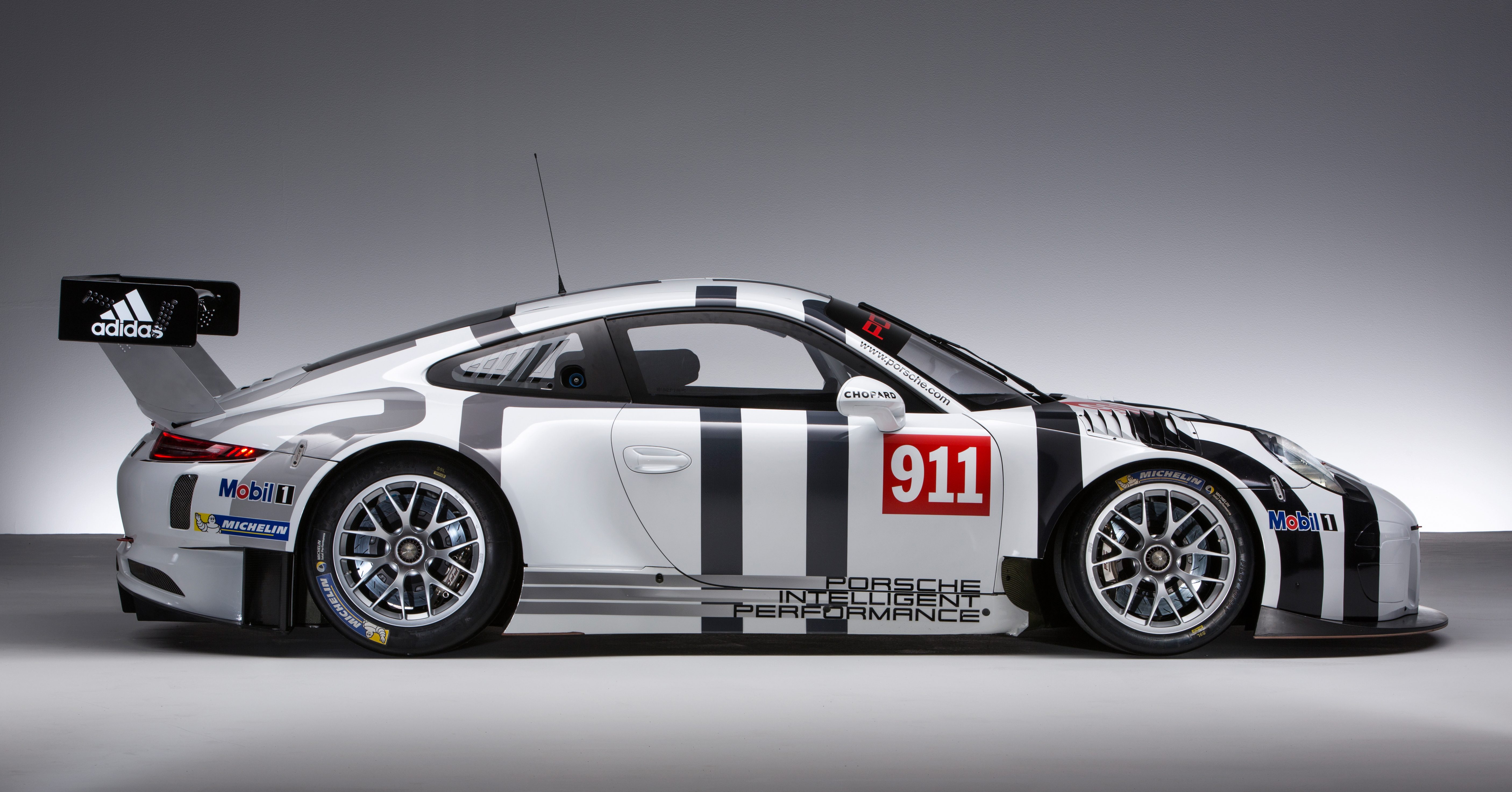 Porsche-911-GT3-R-6.jpg