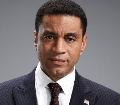 2013_0408_TheBlacklist_Bio_Harry%20Lennix_900x900_AC.jpg