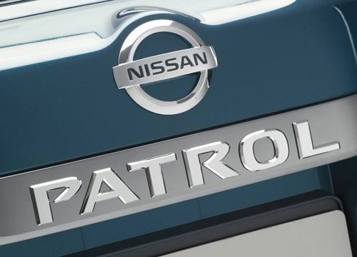 2010-nissan-patrol-nameplate.jpg