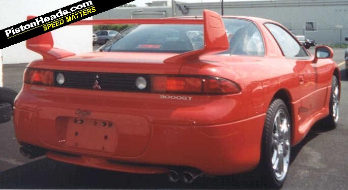 Mitsubishi_3000GT_up_close_rear-L.jpg