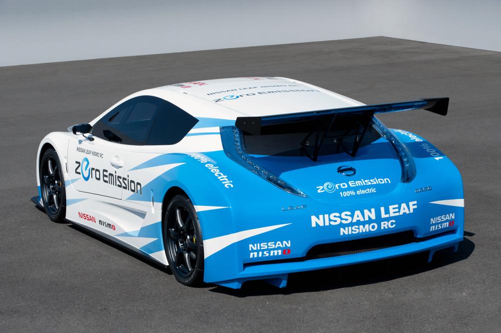 ps-garage_nismo-zero-emission_REAR.jpg