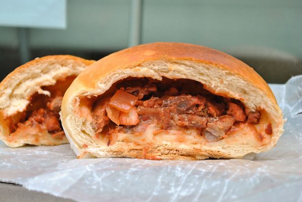 20140508-chinese-bakeries-dragon-land-bakery-baked-roast-pork-bun-thumb-610x408-400822.jpg