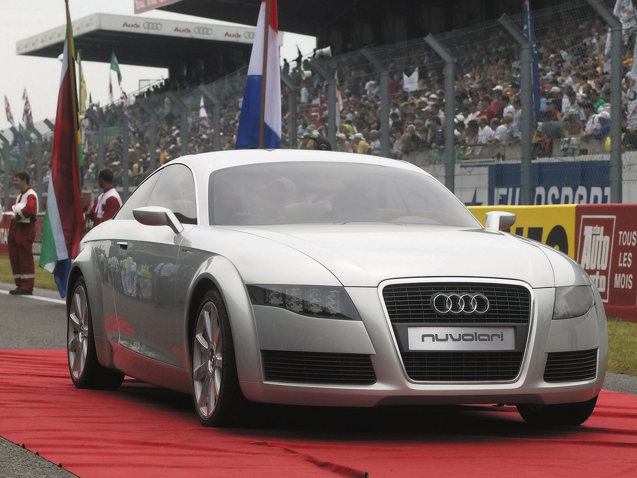 2003-Audi-Nuvolari-Quattro-Red-Carpet-1280x960.jpg