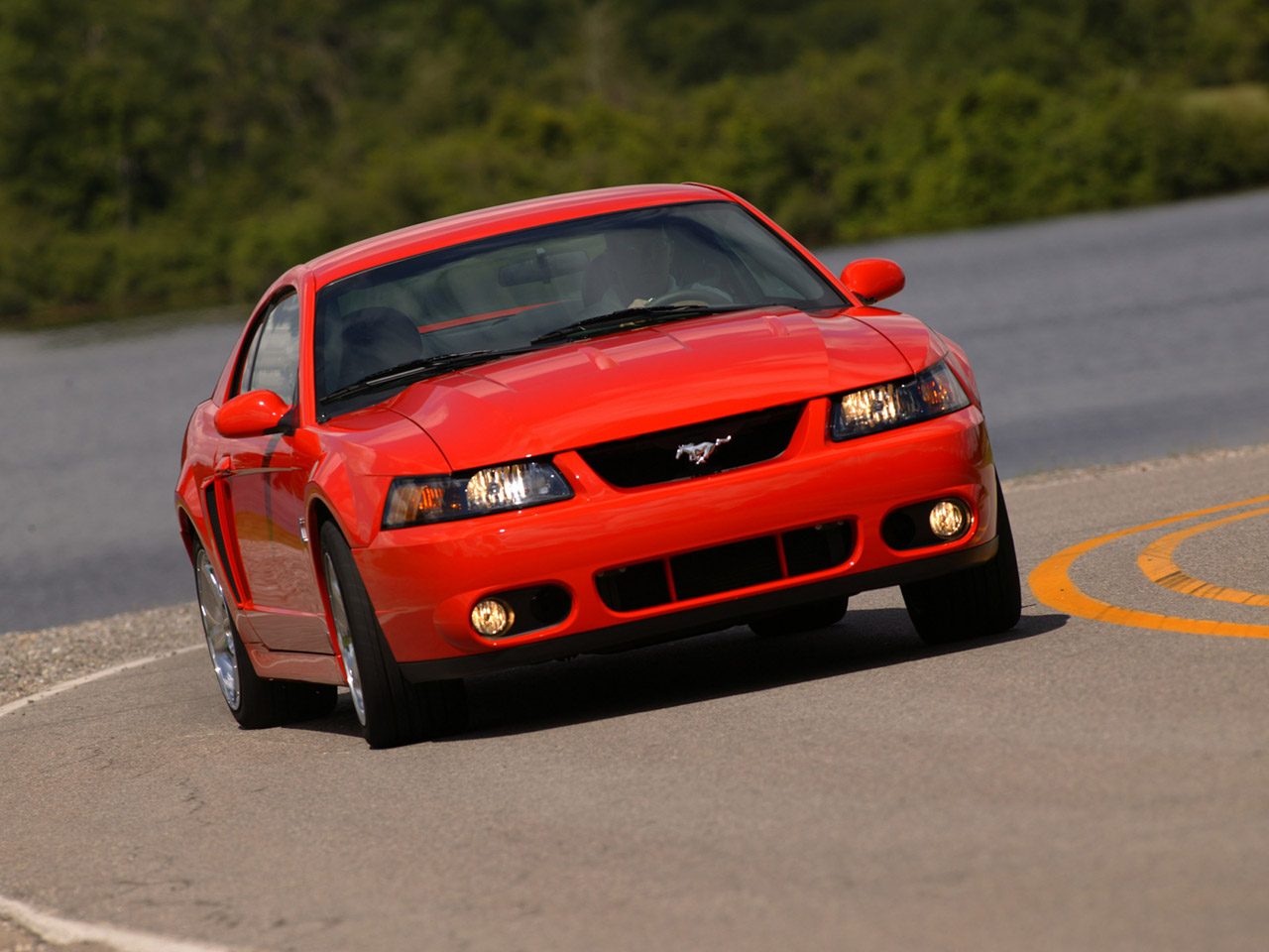 2004-Ford-SVT-Mustang-Cobra-Red-Curve-1280x960.jpg