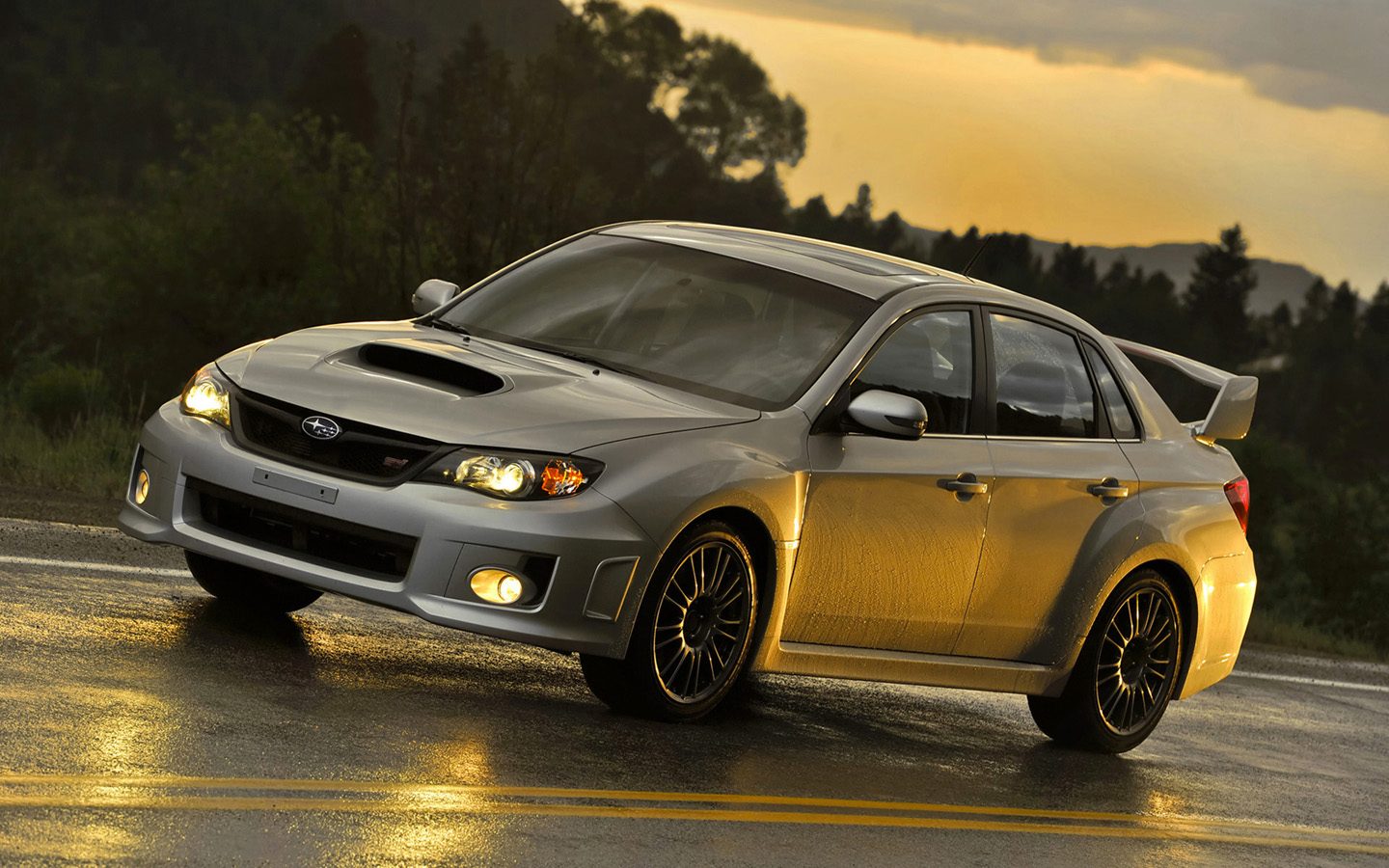 2013-Subaru-Impreza-WRX-STI-Static-Silver-3-1440x900.jpg