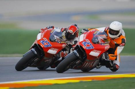 casey_stoner_wideweb__470x312,0.jpg