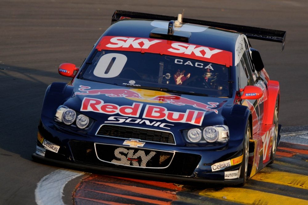 red-bull-racing-brasil-chevrolet-sonic-v8-bueno-30192.jpg