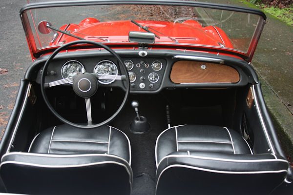 1961-triumph-tr3-overdrive-20f-steering-wheel.jpg
