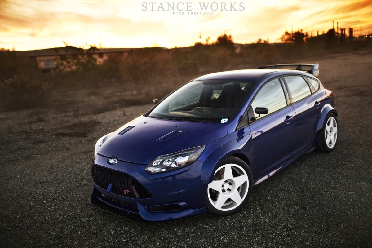 fifteen52-focus-st-trackster.jpg