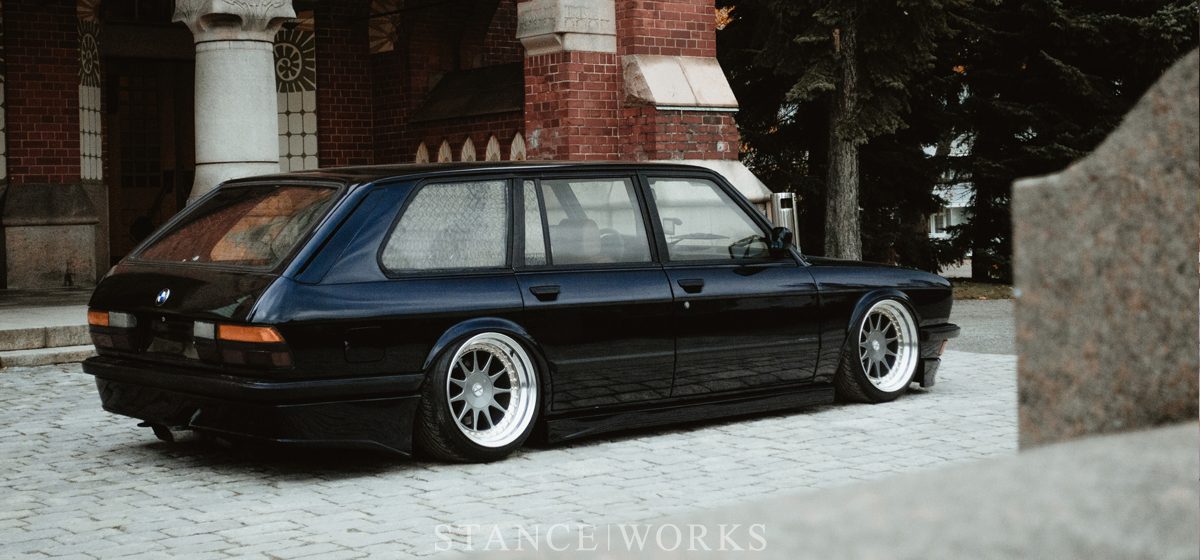 alex-sired-e28-touring-stanceworks-title.jpg